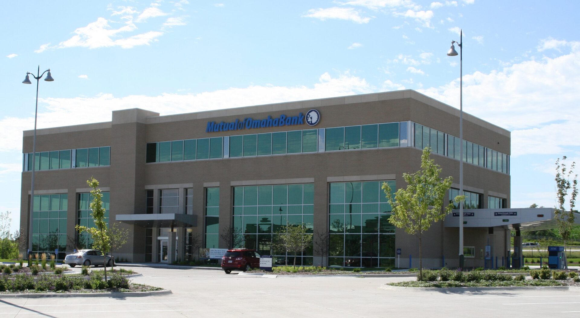 Mutual of Omaha Bank/Office Building