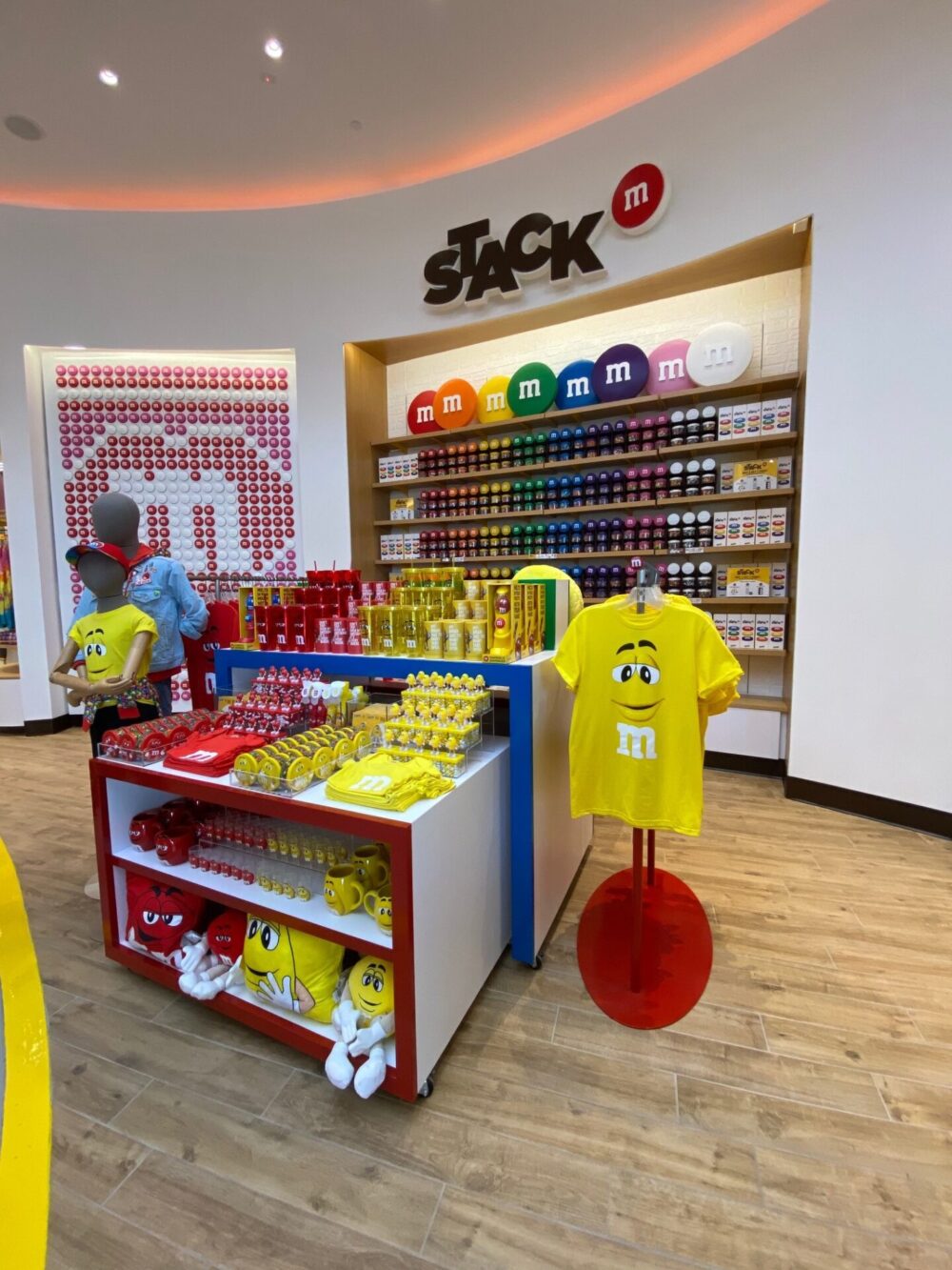 m&m store disney springs