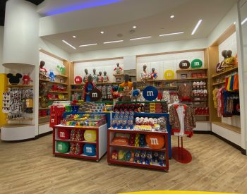 m&m store disney springs